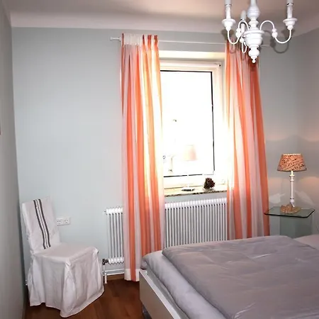 Altes Pfortnerhaus *